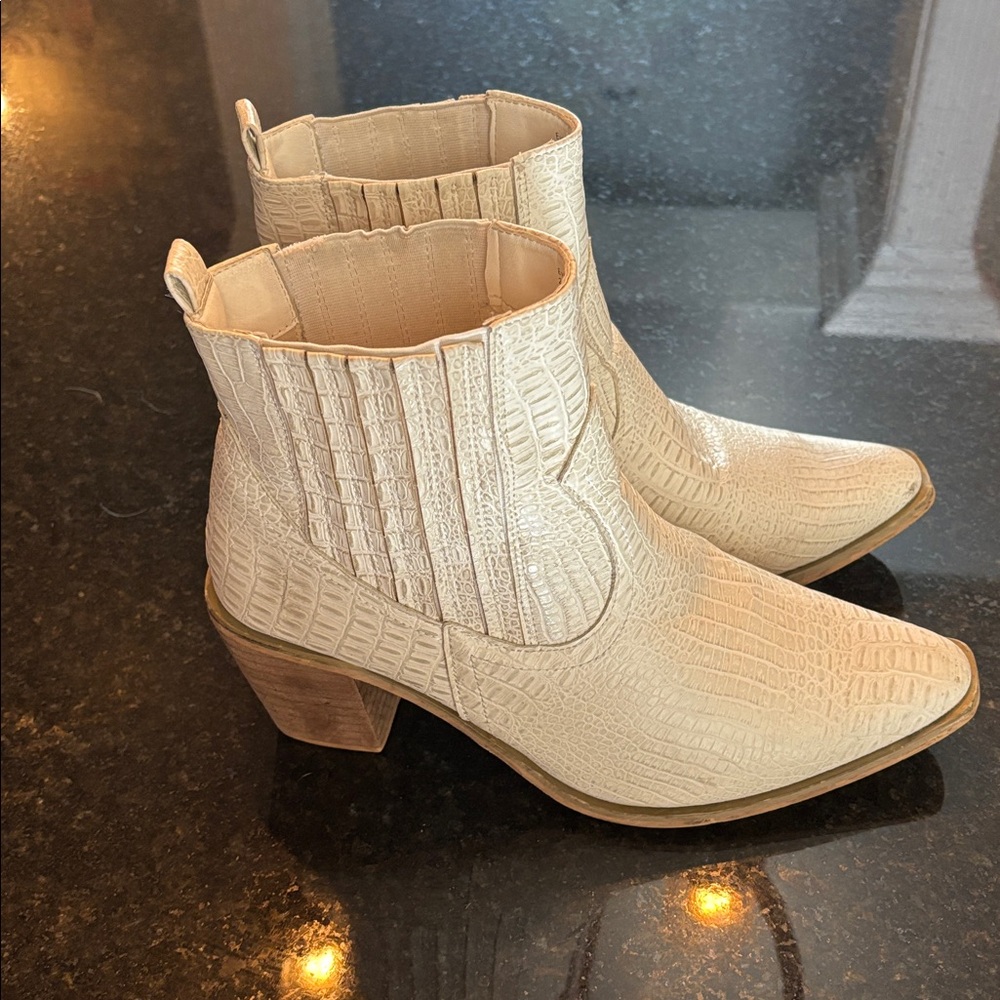 Seven7 ladies embossed faux animal print white Ankle Booties